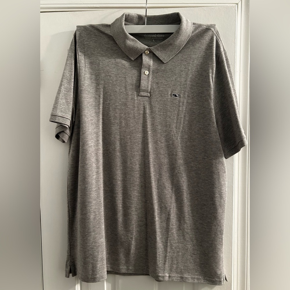 Vineyard Vines gray polo shirt. Men’s size large.